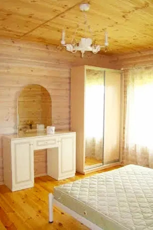 Оренда будинку 200 м²