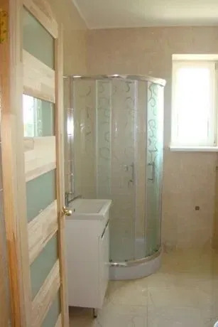 Оренда будинку 200 м²