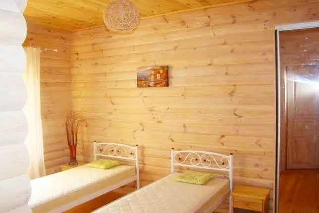 Оренда будинку 200 м²