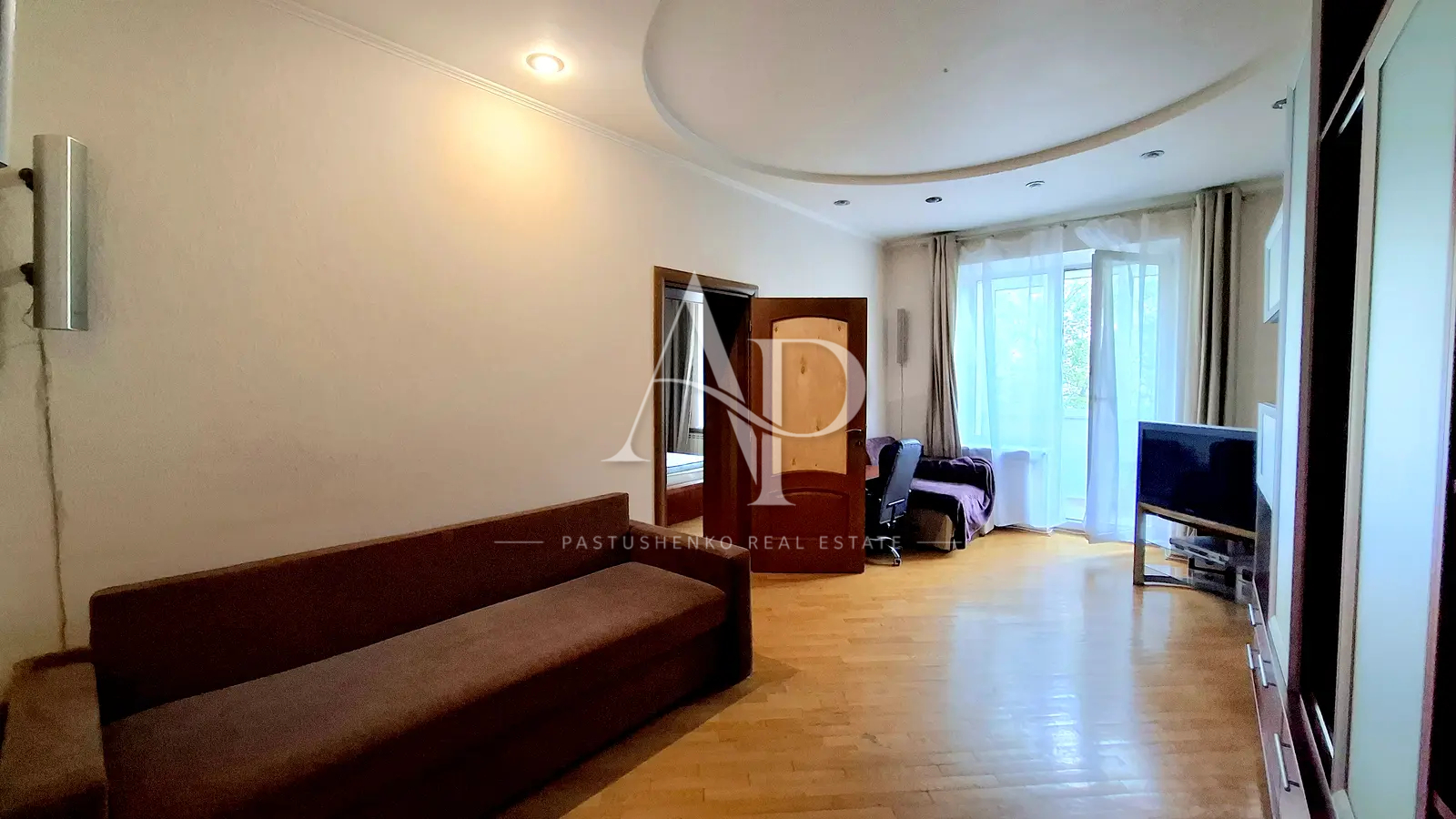 Продажа 3-комнатной квартиры 100 м², Митрополита Василия Липковского ул., 40