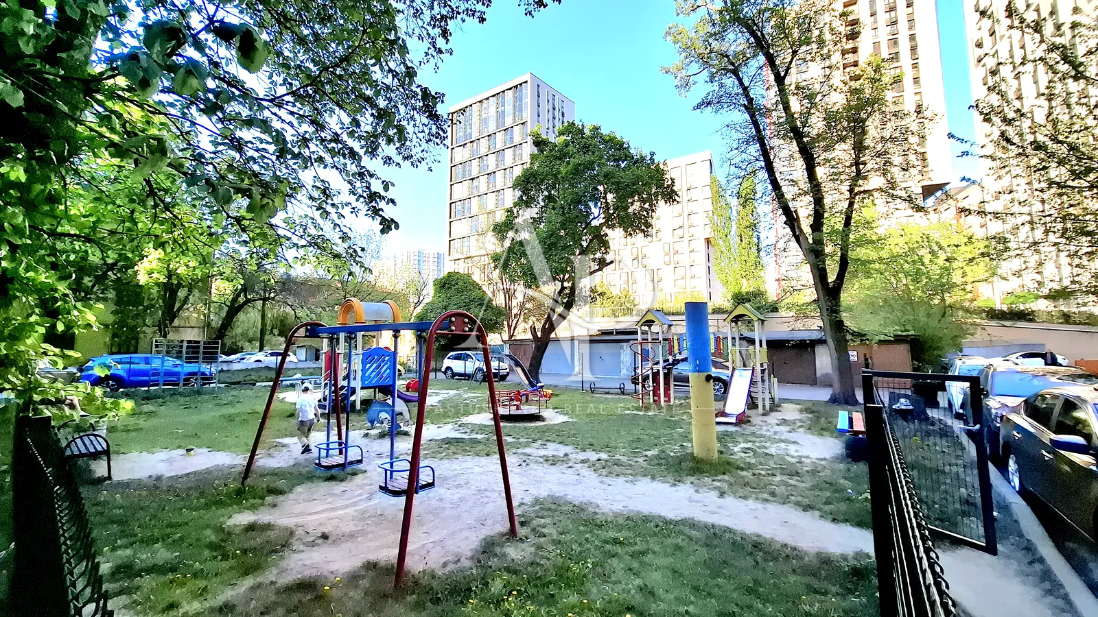Продажа 3-комнатной квартиры 100 м², Митрополита Василия Липковского ул., 40