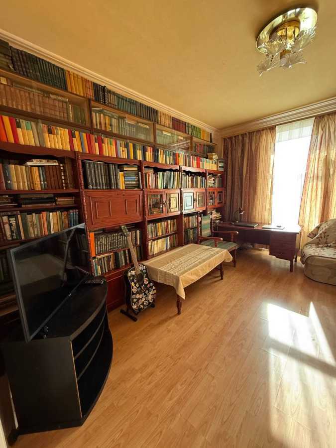 Продажа 3-комнатной квартиры 73 м², Боброва ул., 21А