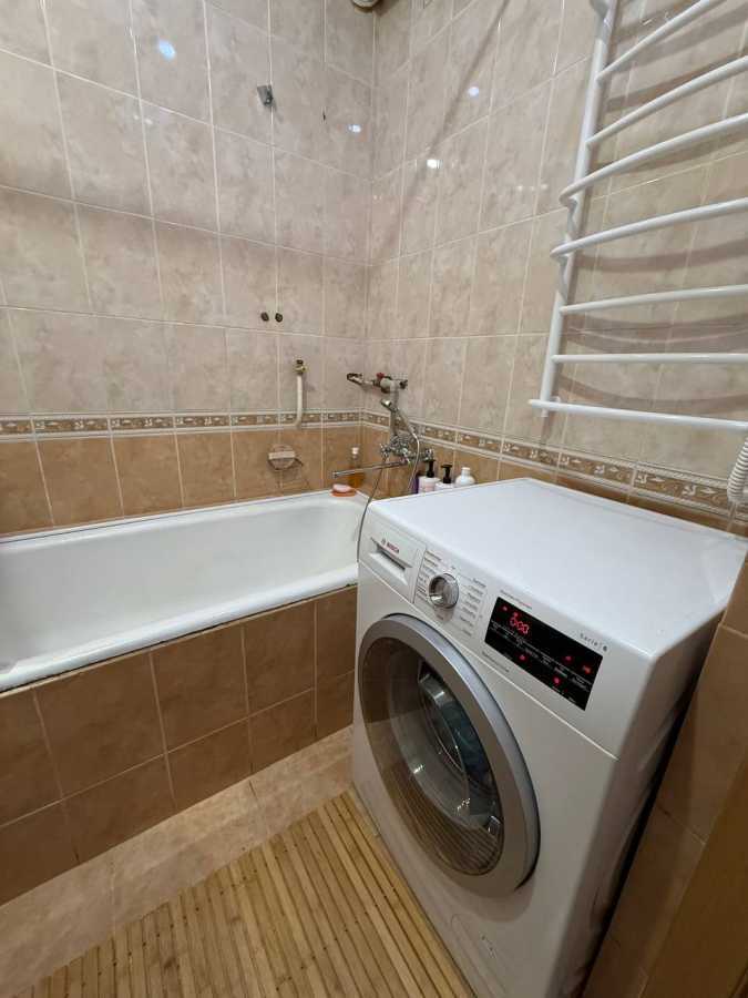 Продажа 3-комнатной квартиры 73 м², Боброва ул., 21А