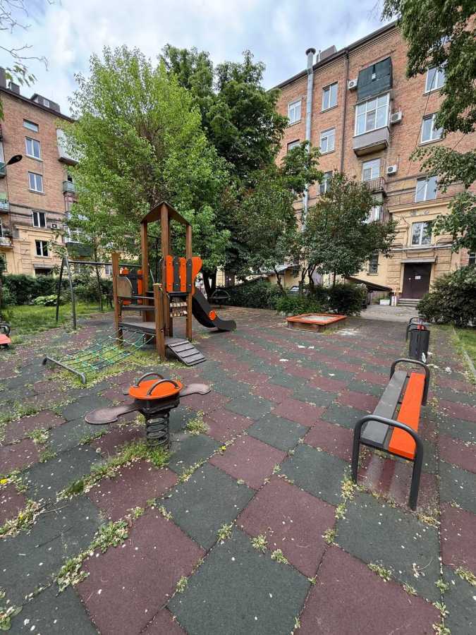 Продажа 3-комнатной квартиры 73 м², Боброва ул., 21А