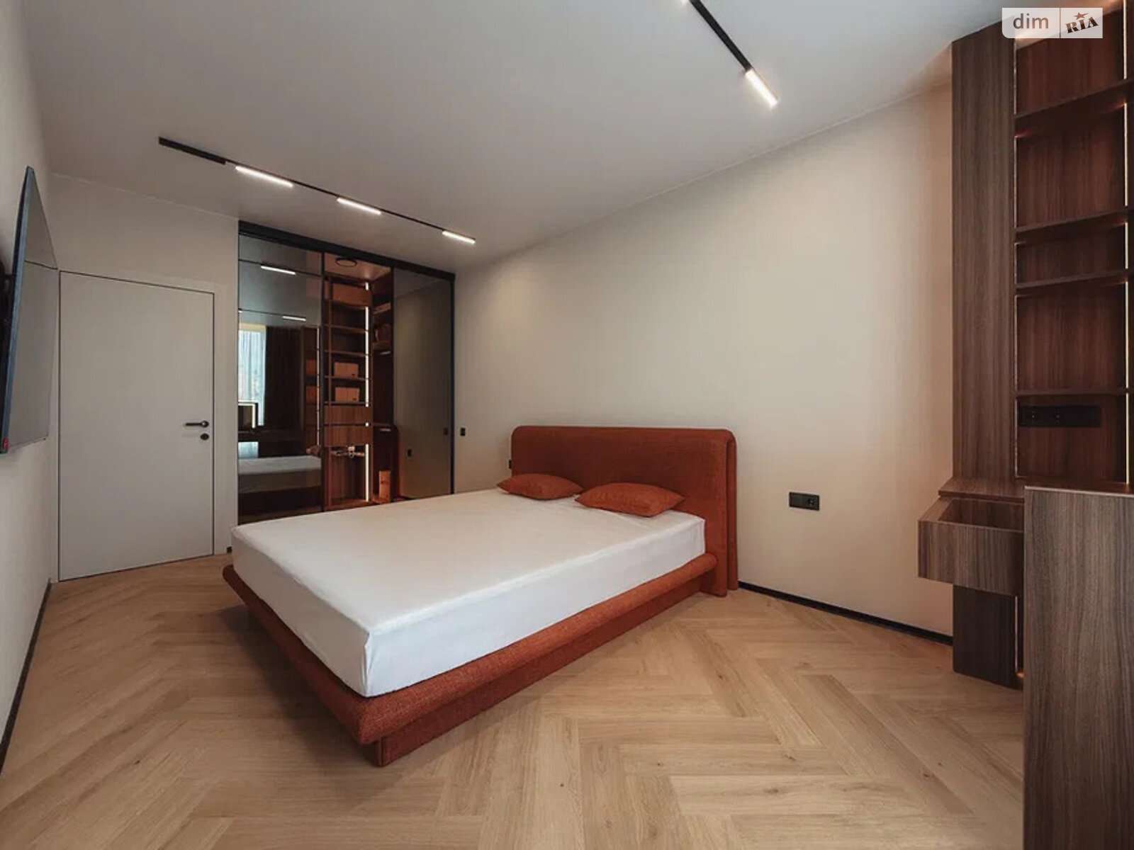 Продажа 2-комнатной квартиры 68 м², Каховская ул., 62А