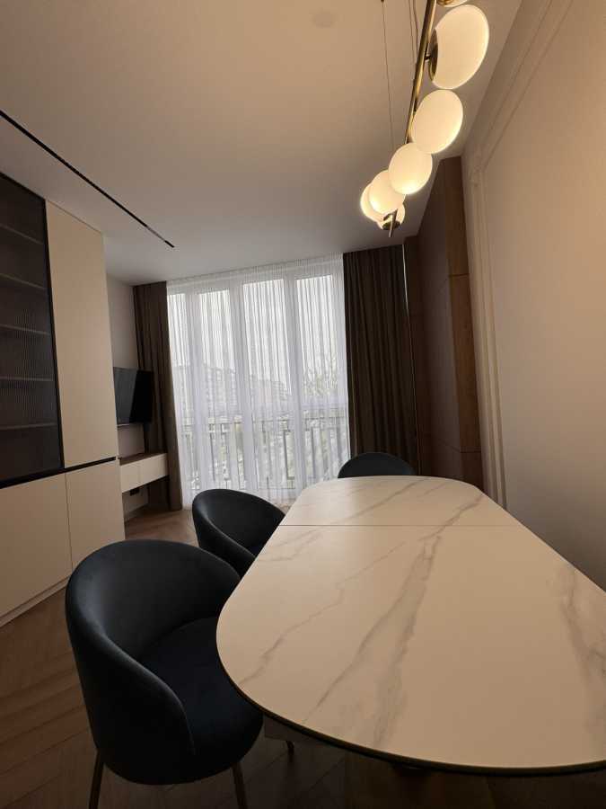 Продажа 2-комнатной квартиры 65 м², Метрологическая ул., 31