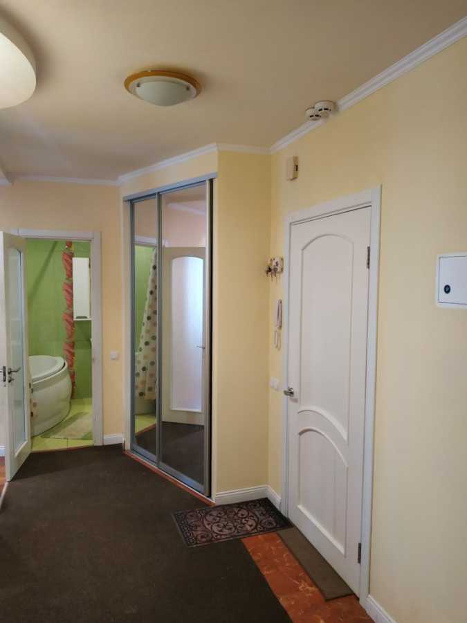 Оренда 2-кімнатної квартири 60 м², Бориспільська вул., 6