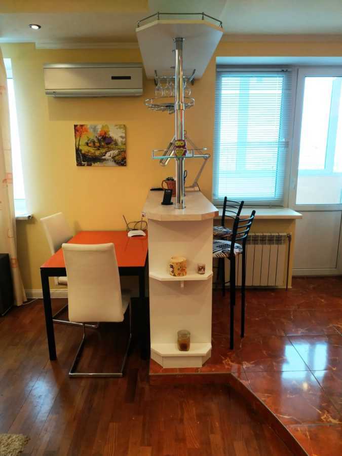 Оренда 2-кімнатної квартири 60 м², Бориспільська вул., 6