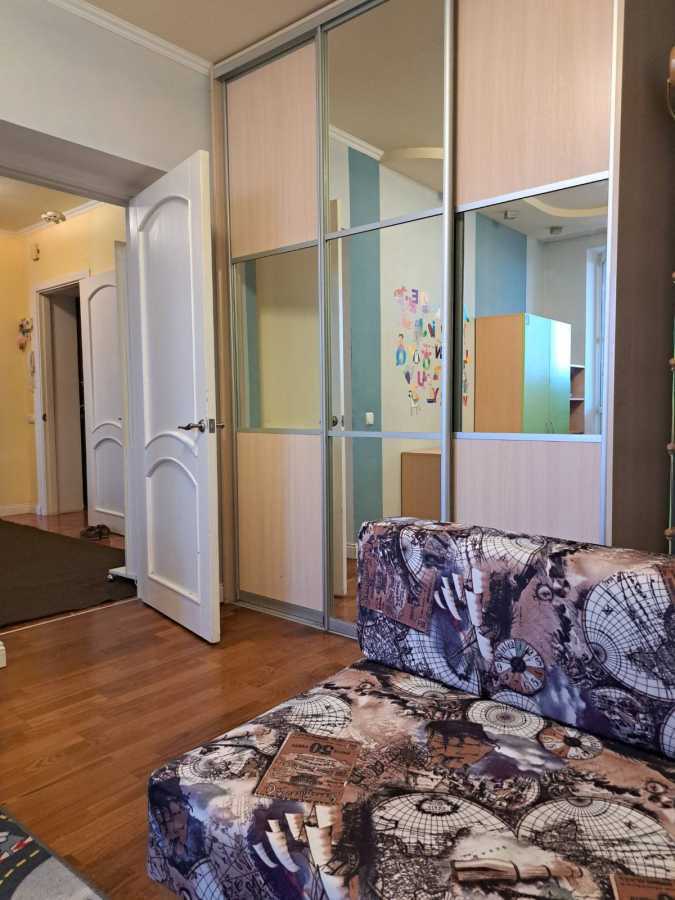 Оренда 2-кімнатної квартири 60 м², Бориспільська вул., 6