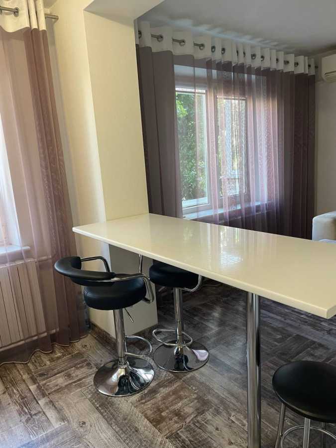 Продажа 3-комнатной квартиры 63 м², Набережная Победы ул., 98
