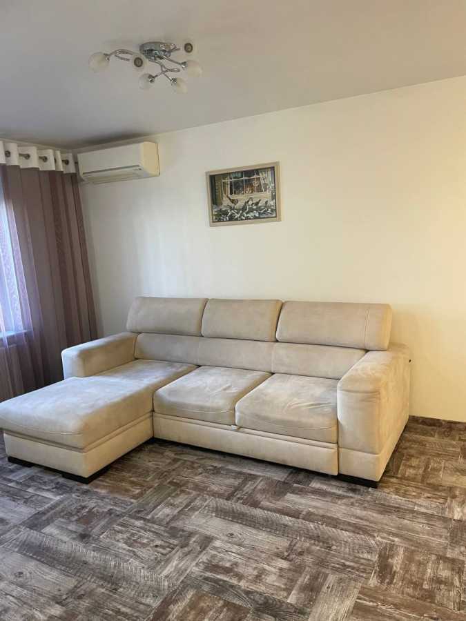 Продажа 3-комнатной квартиры 63 м², Набережная Победы ул., 98