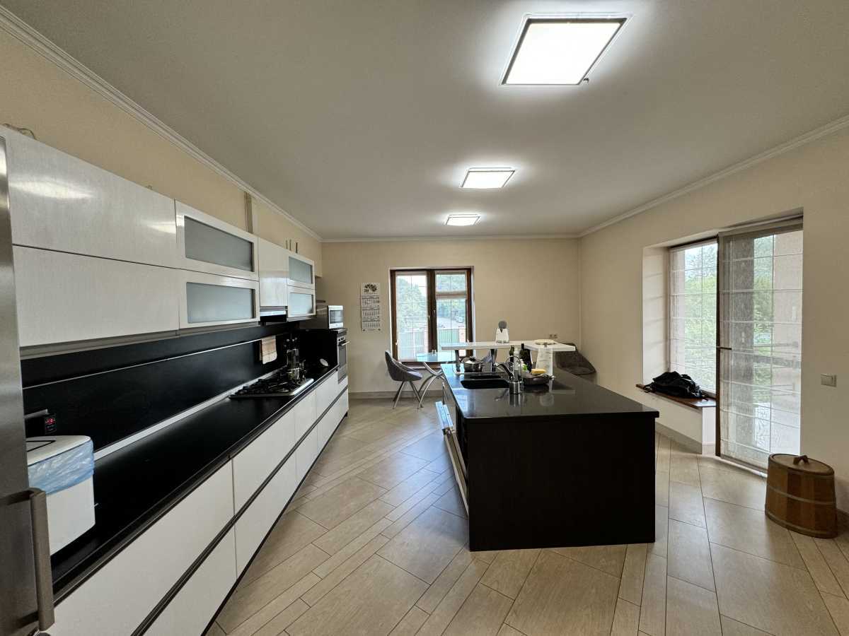 Продаж будинку 380 м², Центральна вул.