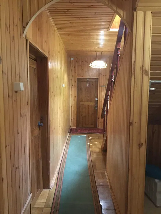 Оренда будинку 200 м²
