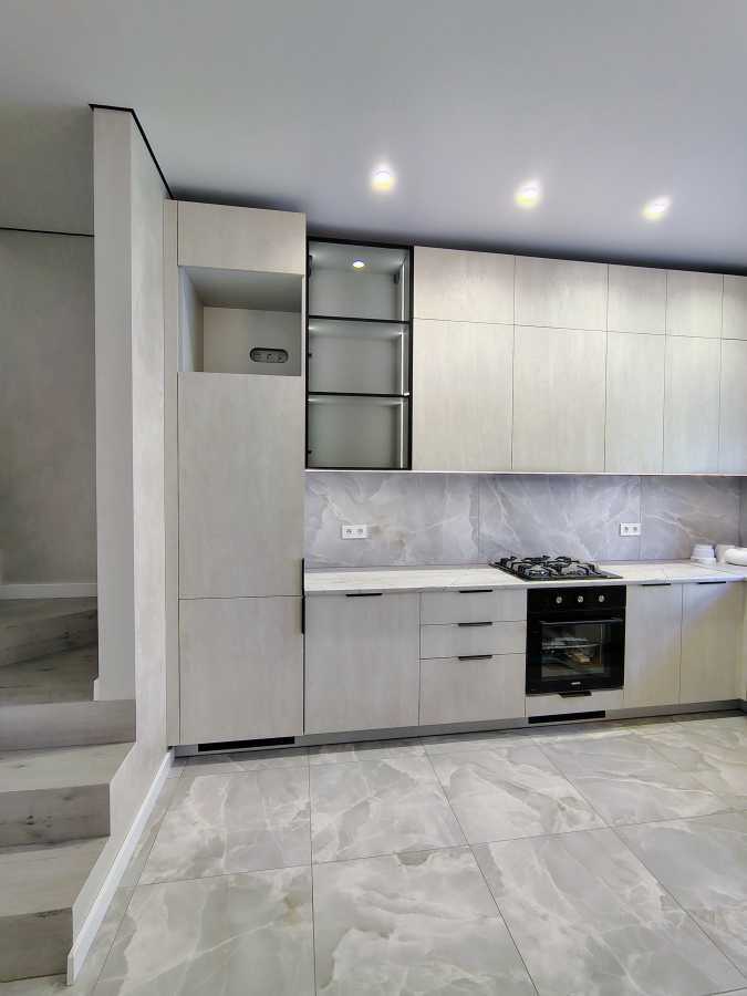 Продаж 1-кімнатної квартири 55 м², Бузкова