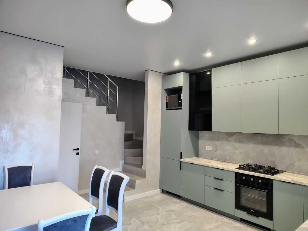 Продаж 1-кімнатної квартири 55 м², Бузкова