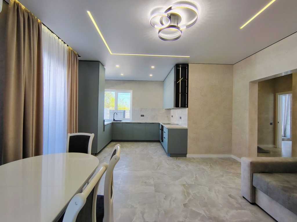 Продаж будинку 90 м², Шкільна