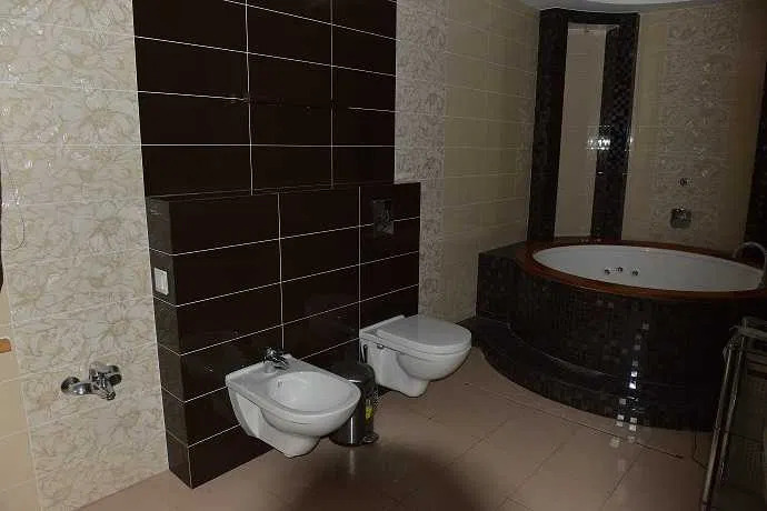 Оренда котеджу 350 м²