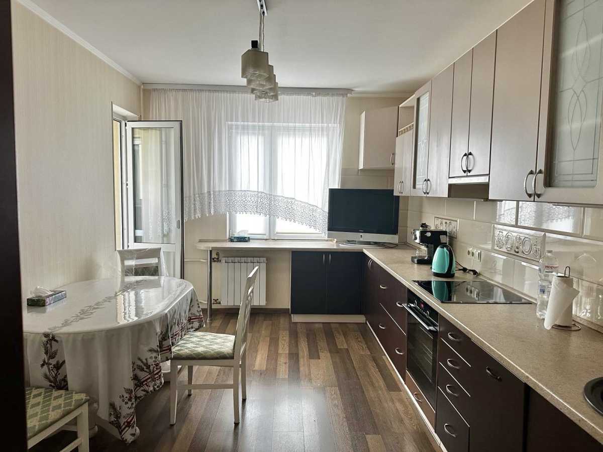 Оренда 3-кімнатної квартири 93 м², Василя Порика просп., 7Б