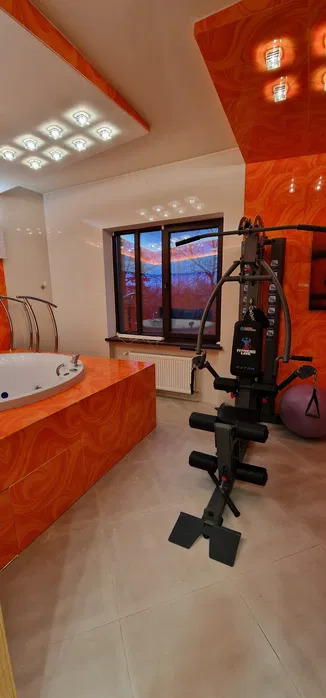 Оренда будинку 465 м²