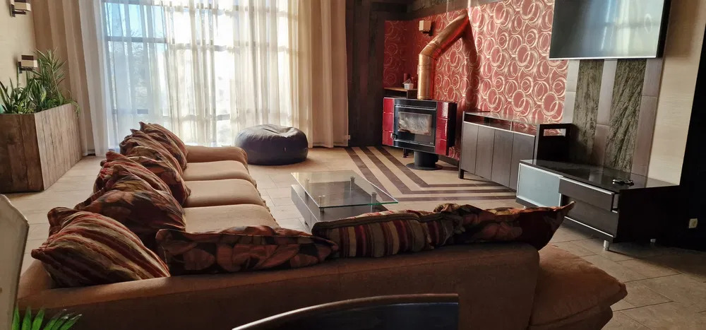 Оренда будинку 465 м²