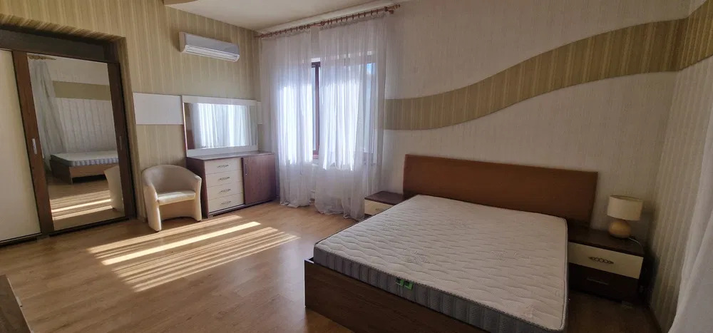 Оренда будинку 465 м²
