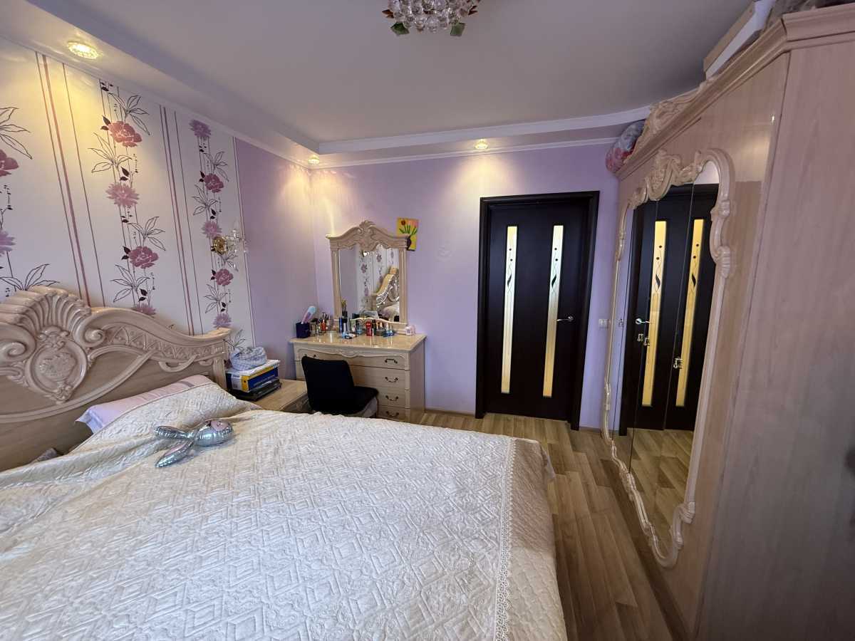 Продажа 3-комнатной квартиры 81 м², Ревуцкого ул., 19/1
