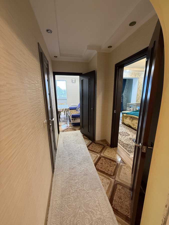 Продажа 3-комнатной квартиры 81 м², Ревуцкого ул., 19/1