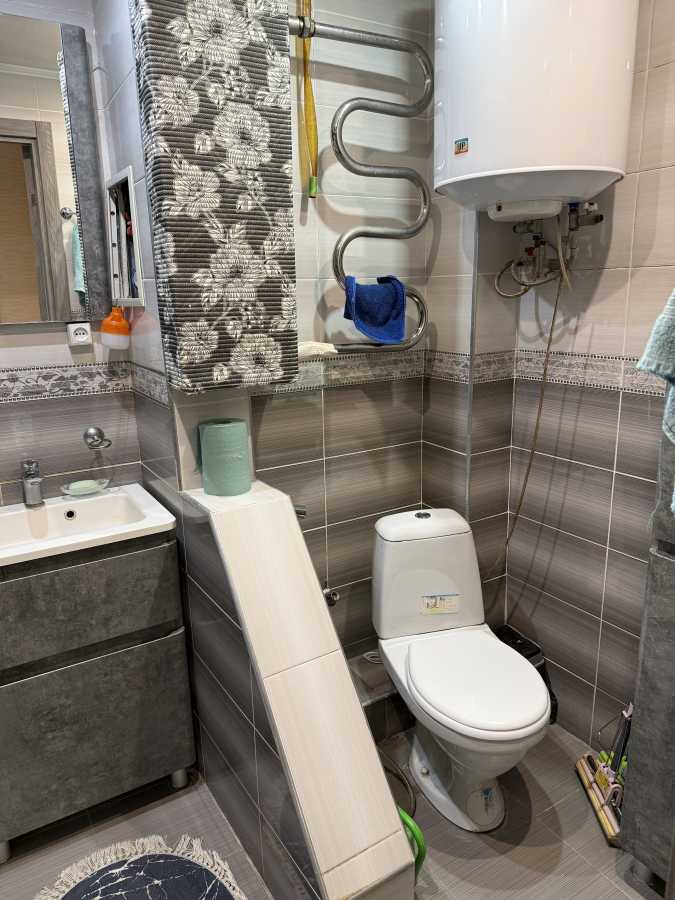 Продажа 3-комнатной квартиры 81 м², Ревуцкого ул., 19/1