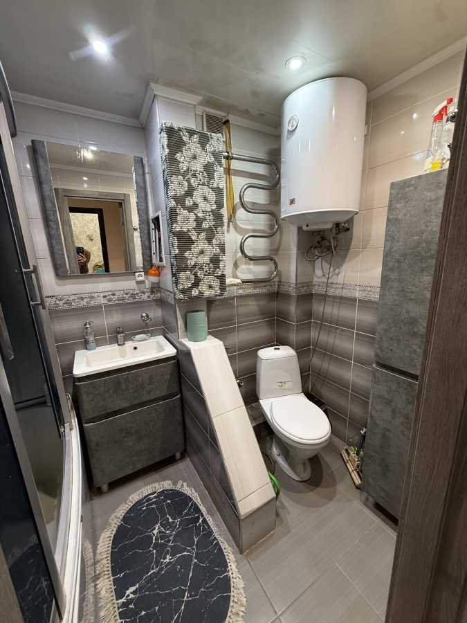 Продажа 3-комнатной квартиры 81 м², Ревуцкого ул., 19/1