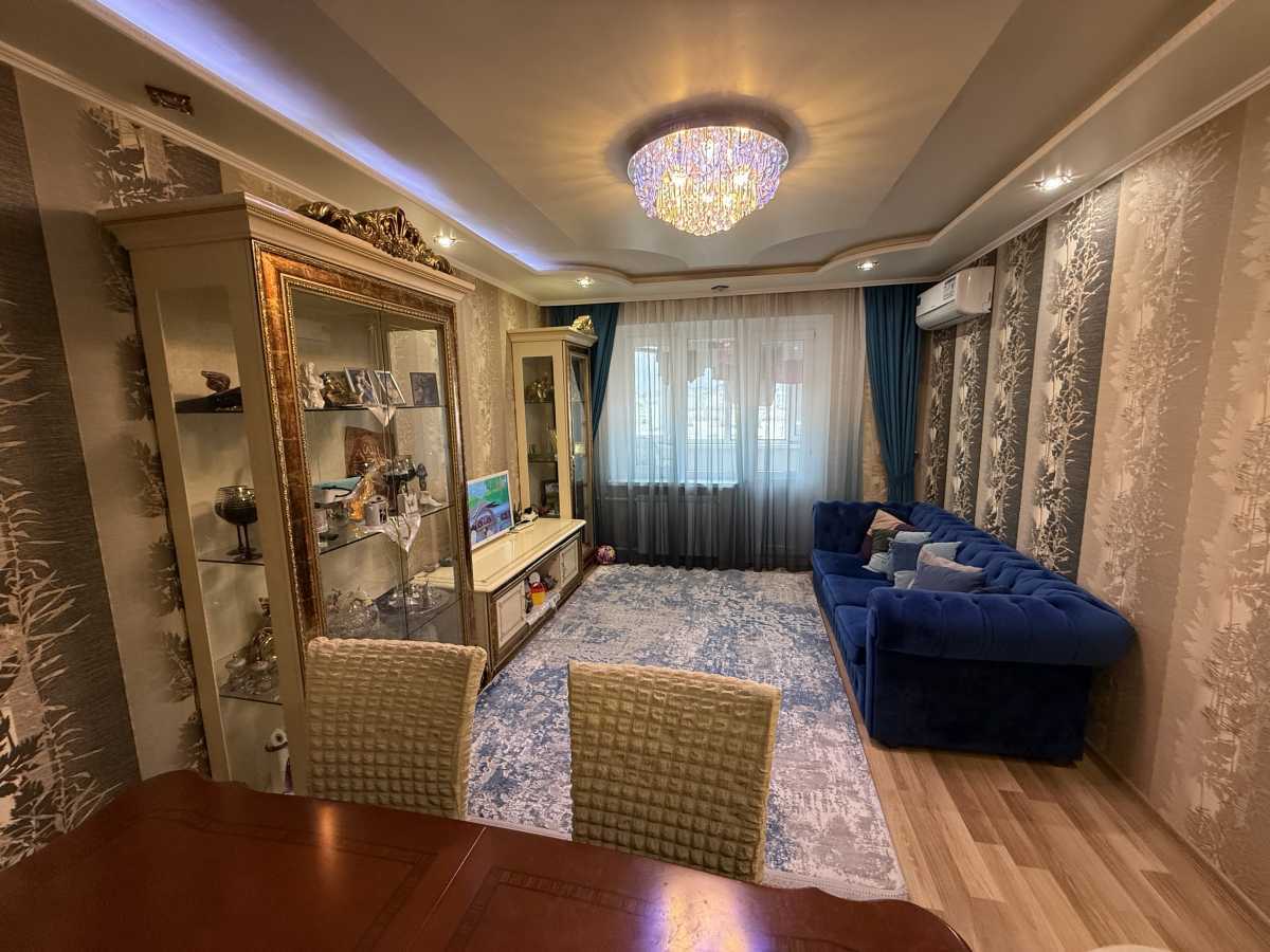 Продажа 3-комнатной квартиры 81 м², Ревуцкого ул., 19/1