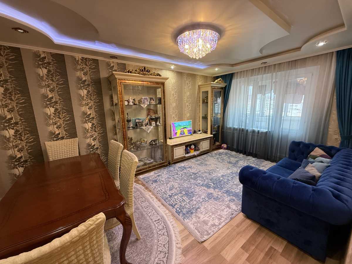 Продажа 3-комнатной квартиры 81 м², Ревуцкого ул., 19/1