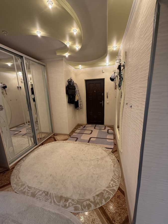 Продажа 3-комнатной квартиры 81 м², Ревуцкого ул., 19/1