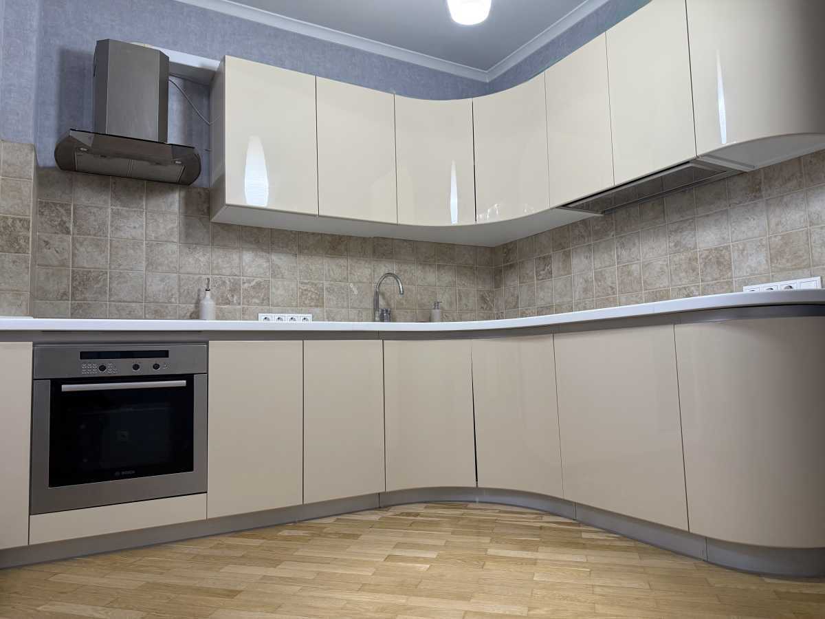 Продажа 3-комнатной квартиры 81.2 м², Новаторов ул.