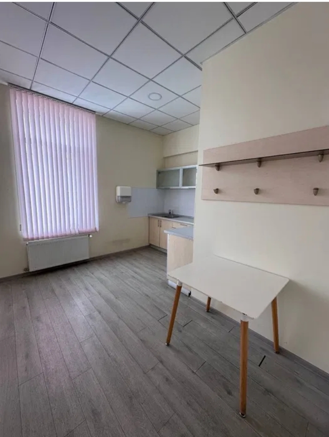 Оренда офісу 215 м², Столбовая вул.