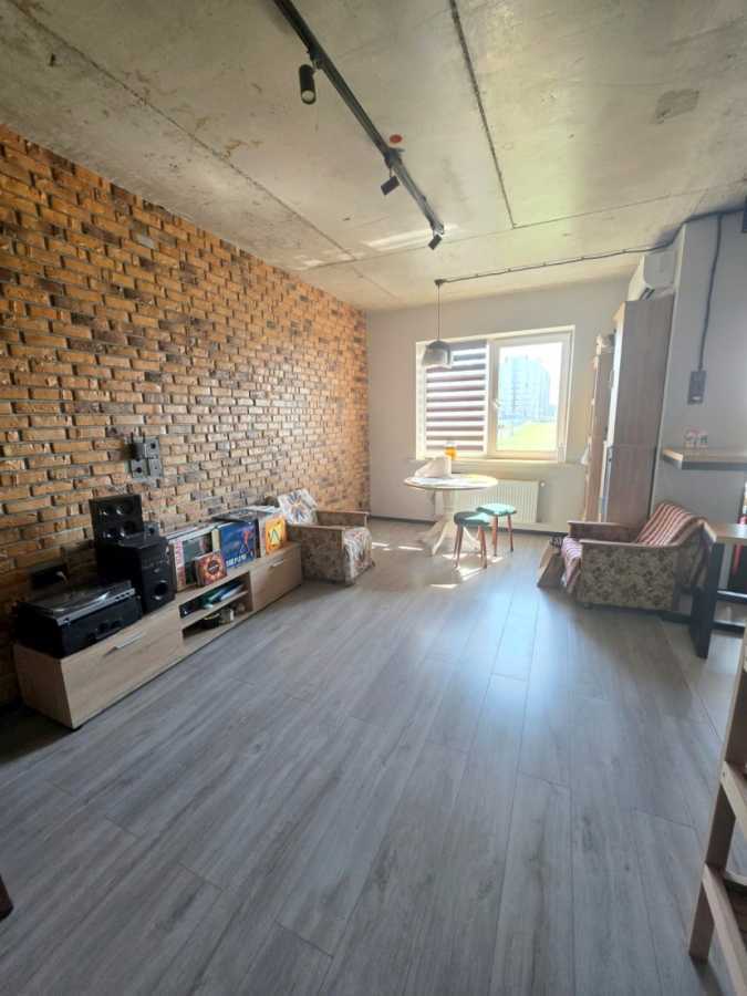 Продаж 3-кімнатної квартири 70 м², Героїв Небесної Сотні просп., 32/2