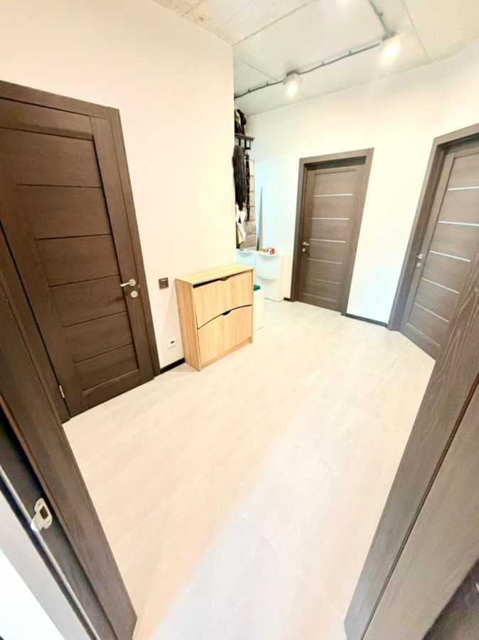Продаж 3-кімнатної квартири 70 м², Героїв Небесної Сотні просп., 32/2