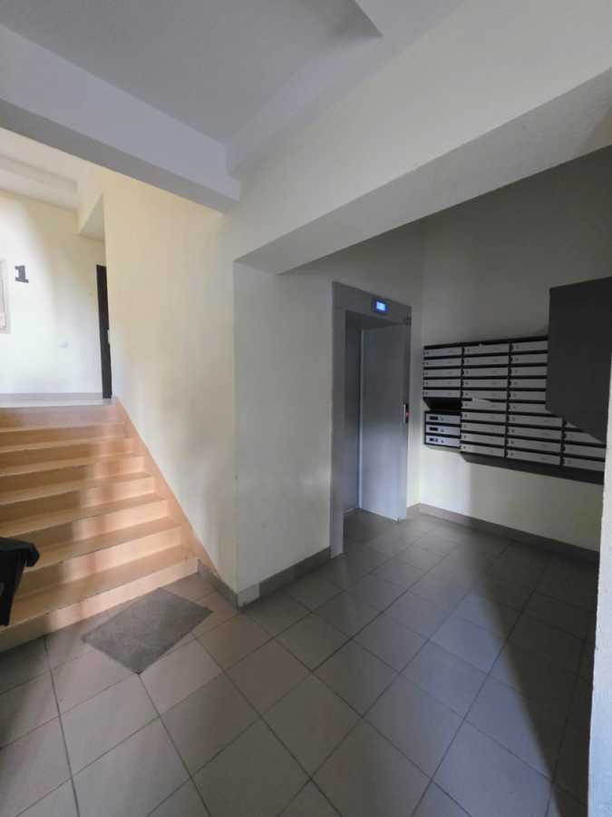 Продаж 3-кімнатної квартири 70 м², Героїв Небесної Сотні просп., 32/2