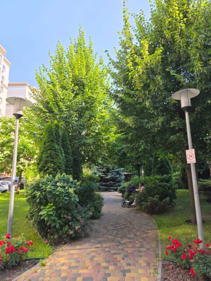 Продаж 3-кімнатної квартири 70 м², Героїв Небесної Сотні просп., 32/2