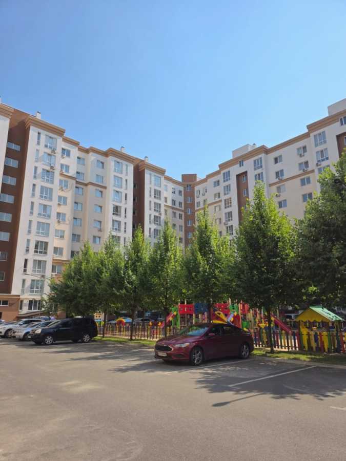 Продаж 3-кімнатної квартири 70 м², Героїв Небесної Сотні просп., 32/2