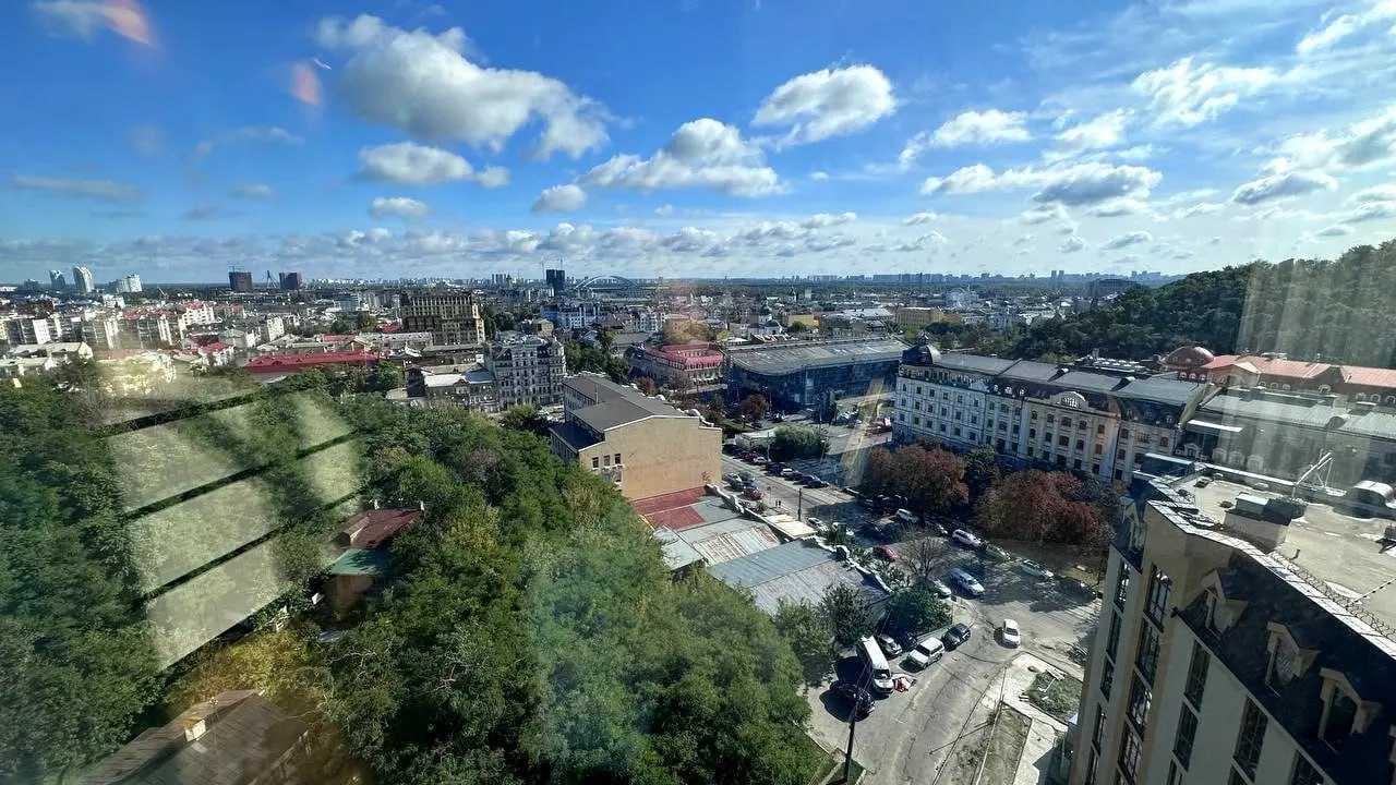 Продажа 2-комнатной квартиры 75 м², Олеговская ул., 1