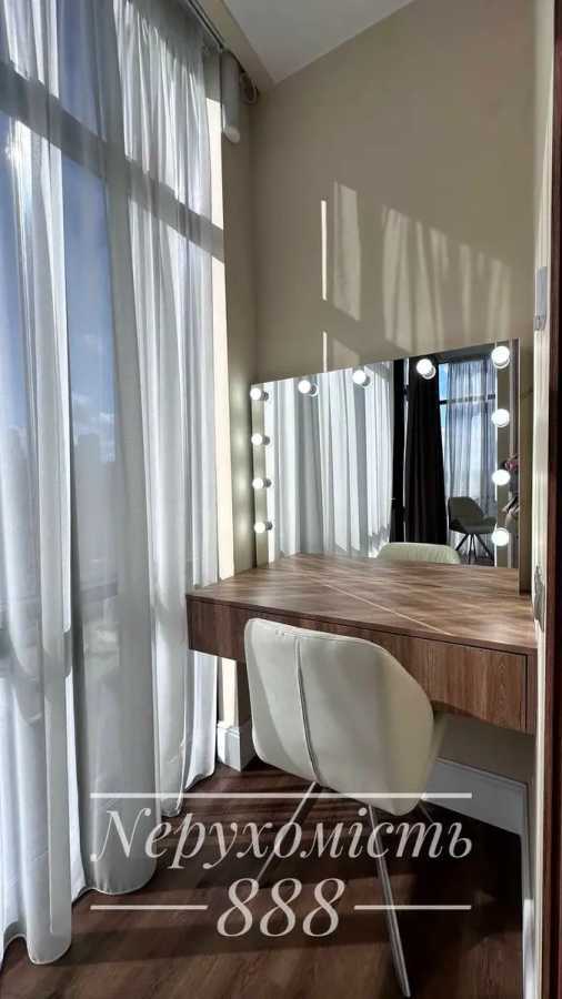 Продажа 2-комнатной квартиры 75 м², Олеговская ул., 1