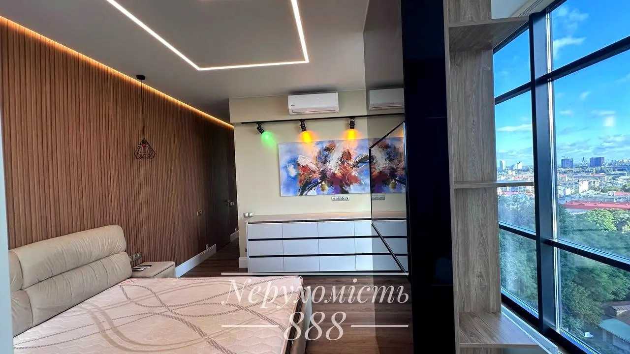 Продажа 2-комнатной квартиры 75 м², Олеговская ул., 1