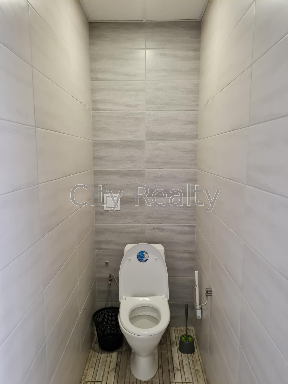Оренда офісу 200 м², Ігорівська вул., 1/8