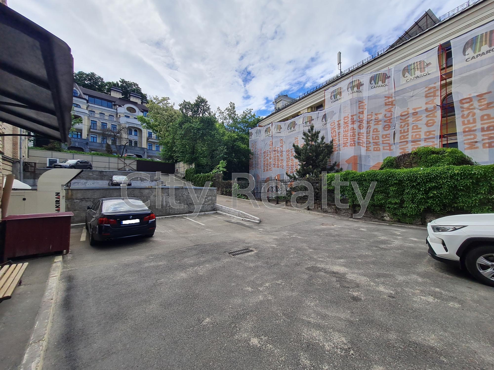 Оренда офісу 200 м², Ігорівська вул., 1/8