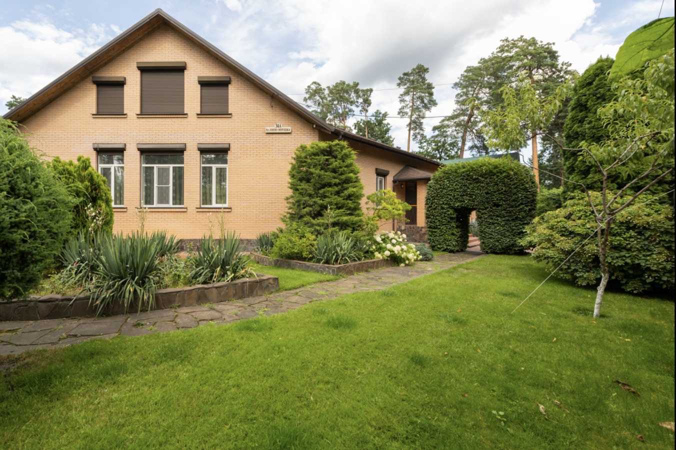 Продажа дома 300 м², Киево-Мироцкая ул., 34а