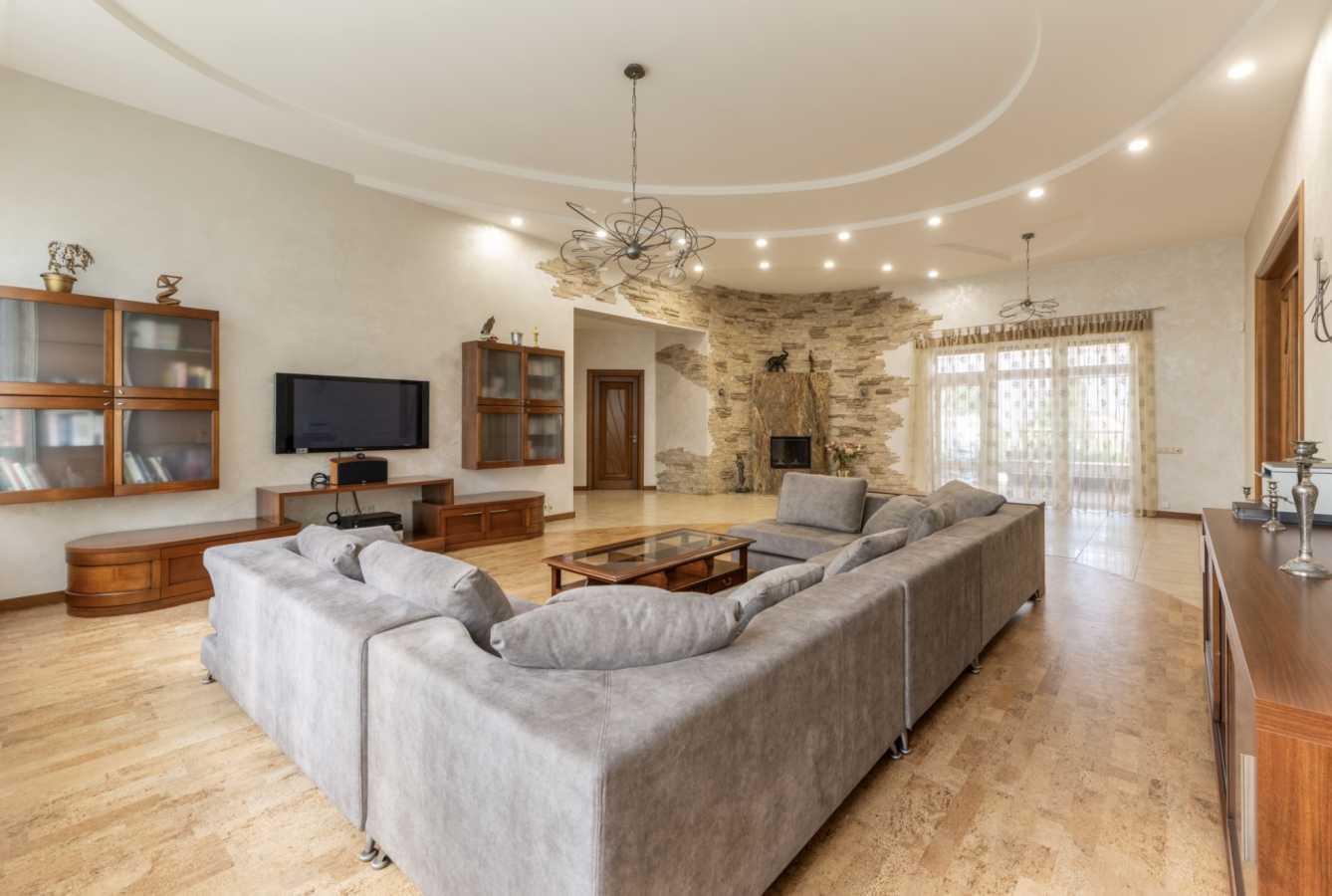 Продажа дома 300 м², Киево-Мироцкая ул., 34а