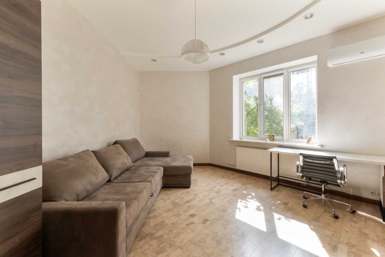 Продажа дома 300 м², Киево-Мироцкая ул., 34а