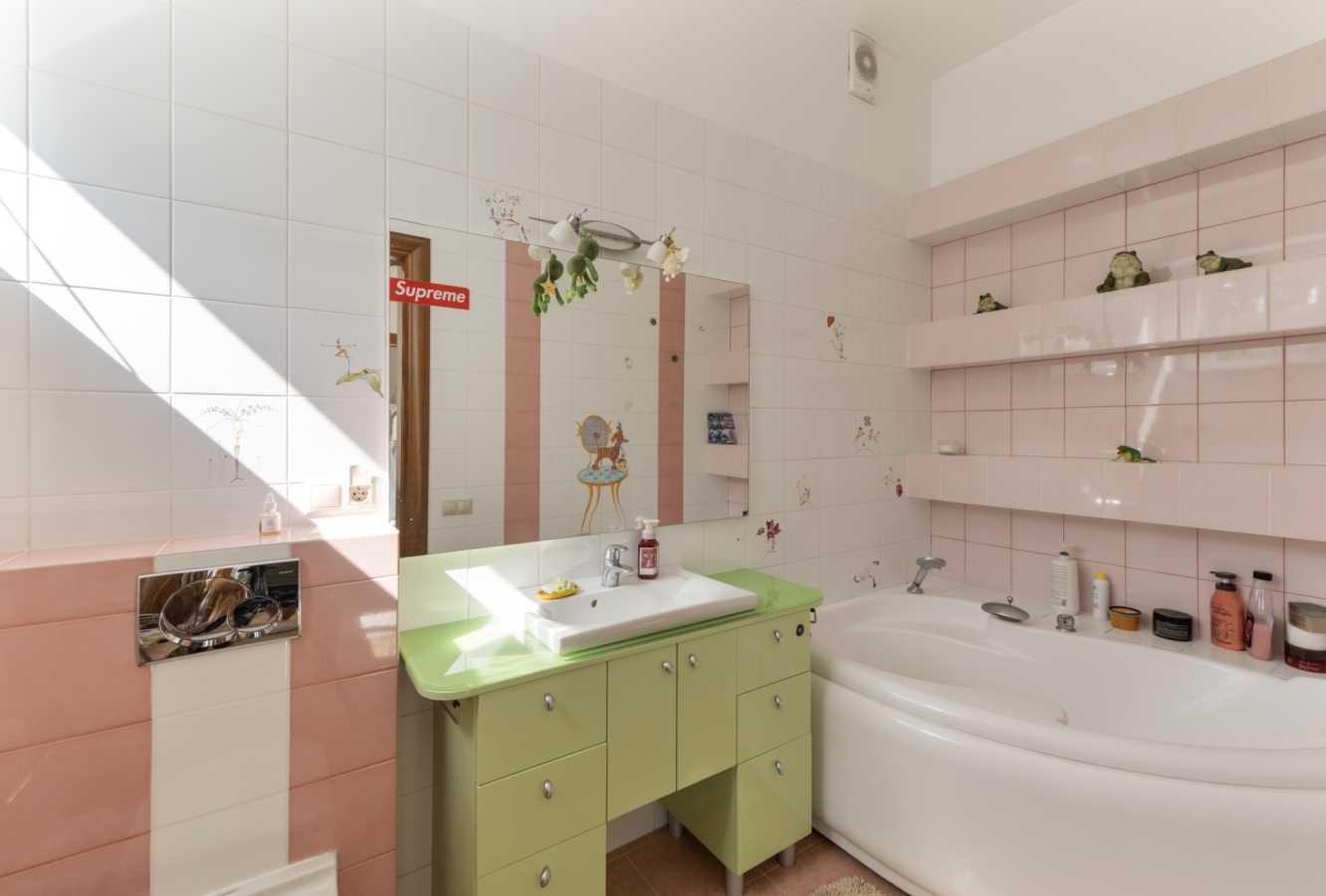 Продажа дома 300 м², Киево-Мироцкая ул., 34а