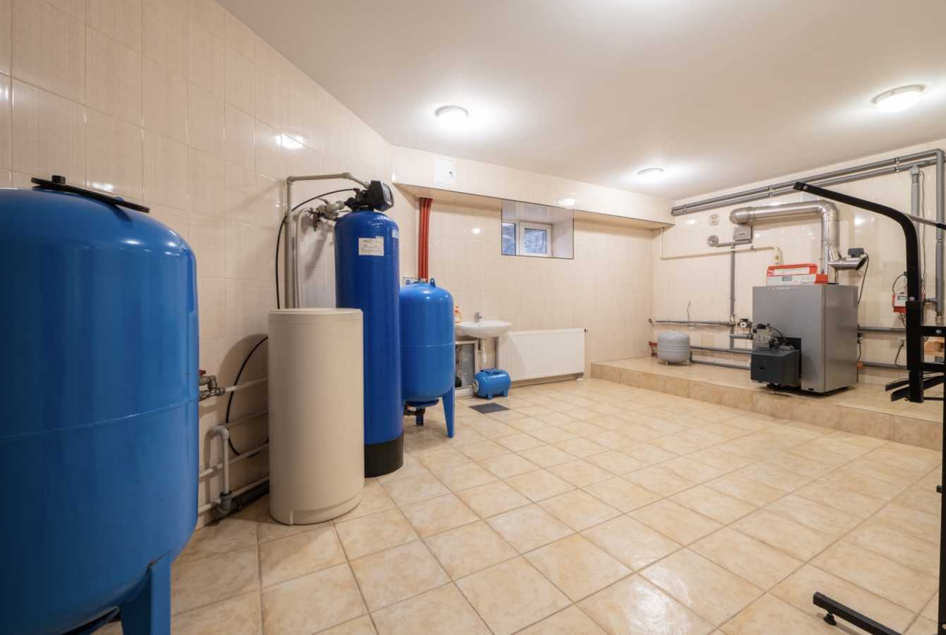 Продажа дома 300 м², Киево-Мироцкая ул., 34а