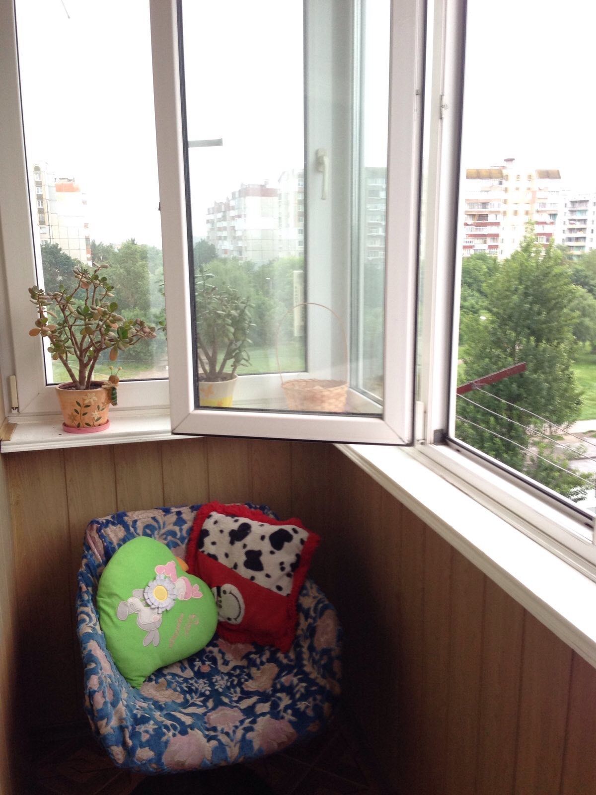 Аренда 3-комнатной квартиры 70 м², Институтский пер.